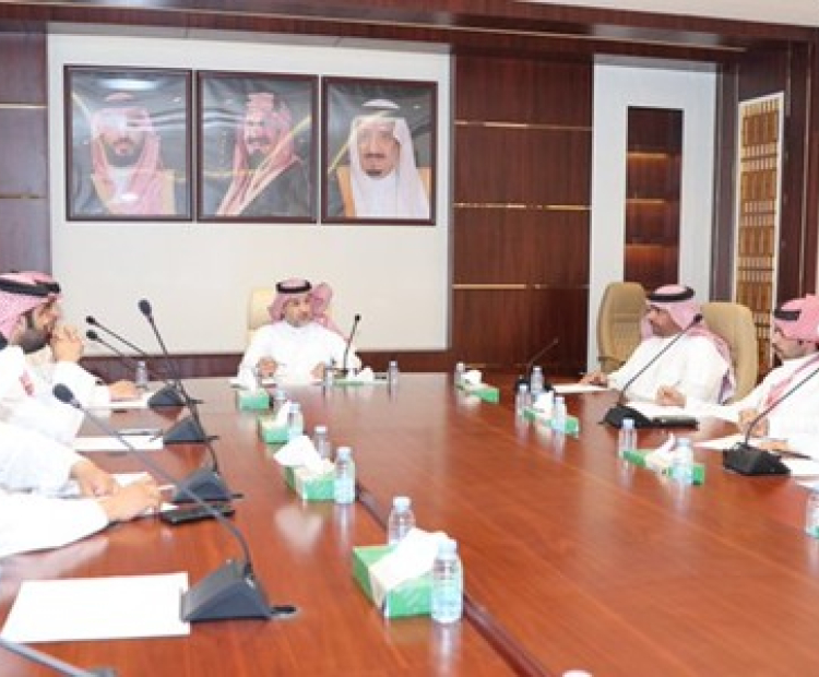 The members of the Health Committee at Najran Chamber held their regular meeting, chaired by Mr. Ahmed bin Mohsen Al-Rasha.