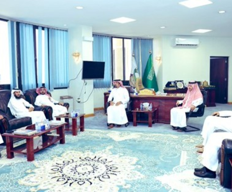 The Secretary-General of Najran Chamber, Dr. Khalid bin Mohammed Al-Dajnah, held a meeting with the General Manager of the Social Development Bank branch in Najran region, Mr. Mahfouz bin Ali Asiri.