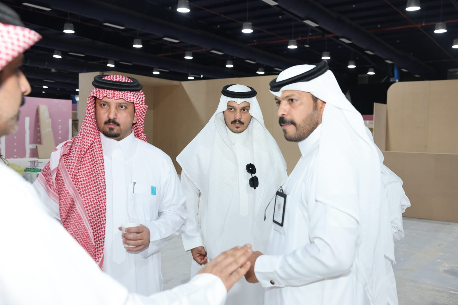 Al-Mukhlis also received Eng. Youssef Al-Hutailah, the Deputy Mayor of Najran Region for Investment.